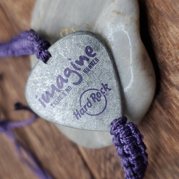 B2221 imagine hard rock Cafe John Lennon bracelet - Picture 2 of 3